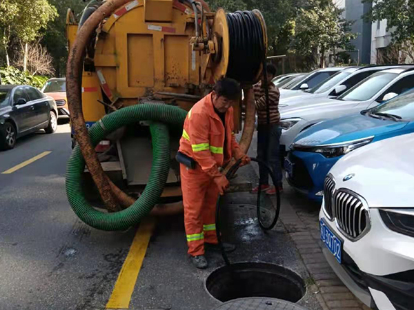 八宿排污管道清淤